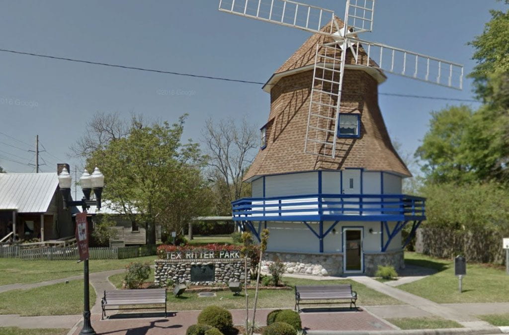 Texas Ritter Park currently shows a windmill on Google Maps.